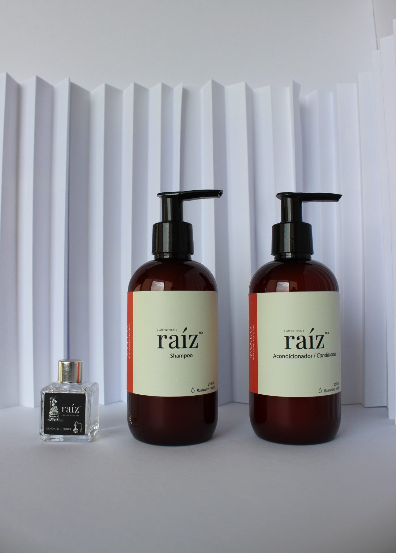 Kit 1 - Shampoo 250ml + Acondicionador TANGO  250ml  + GRATIS 1 mini perfume